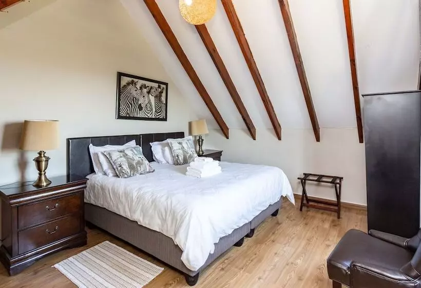 Majatalo Kangelani Lodge