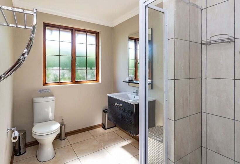 פנסיון Kangelani Lodge