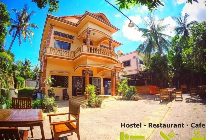 ペンション Dorm Point Hostel Siem Reap  Adults Only