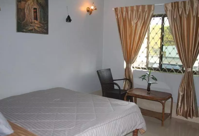 ペンション Dorm Point Hostel Siem Reap  Adults Only