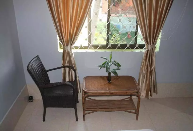 ペンション Dorm Point Hostel Siem Reap  Adults Only