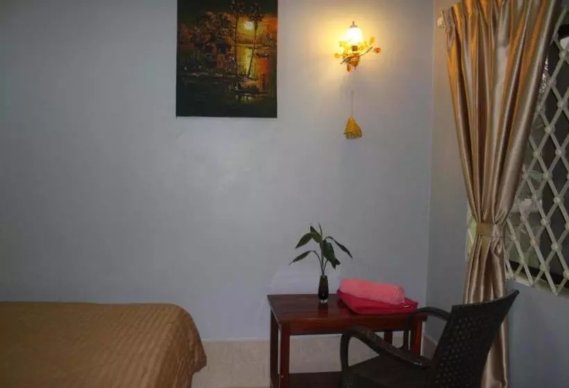 ペンション Dorm Point Hostel Siem Reap  Adults Only