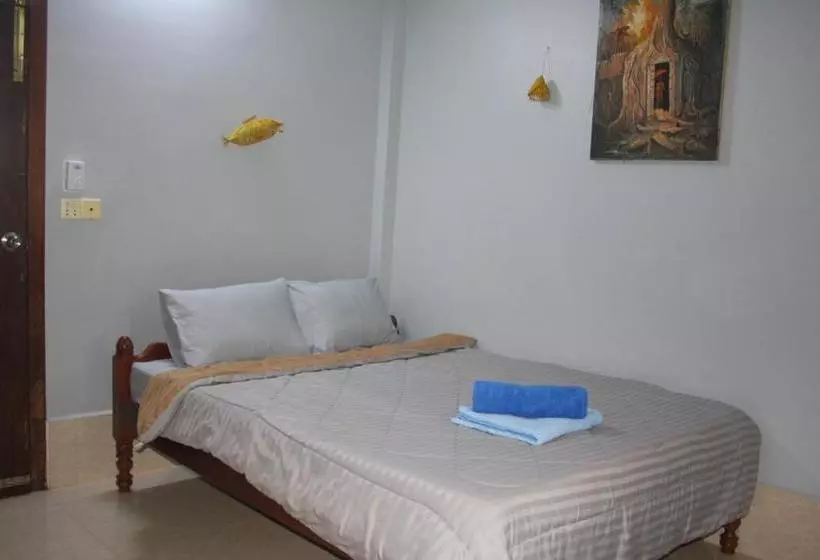 ペンション Dorm Point Hostel Siem Reap  Adults Only