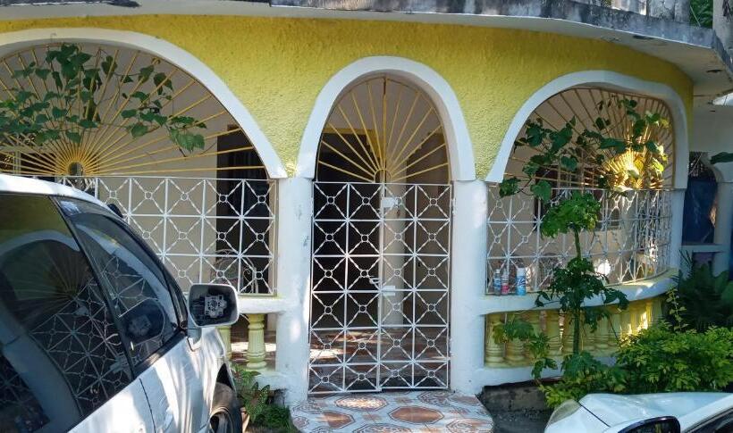 پانسیون Fay Guest House