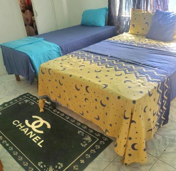 پانسیون Fay Guest House