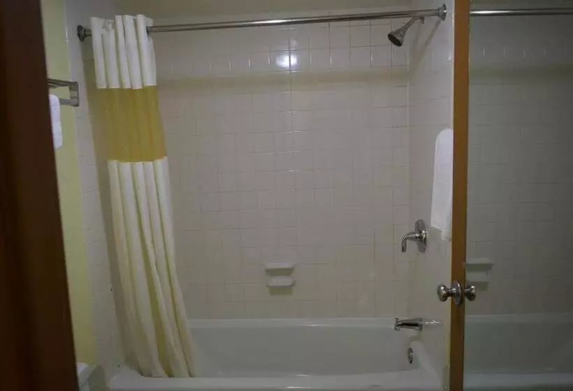 ユースホステル Budget Inn Express