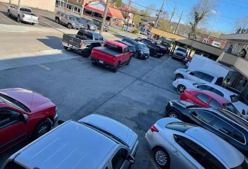 ユースホステル Budget Inn Express