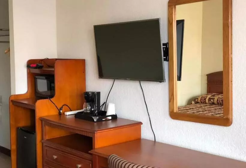 ユースホステル Budget Inn Express