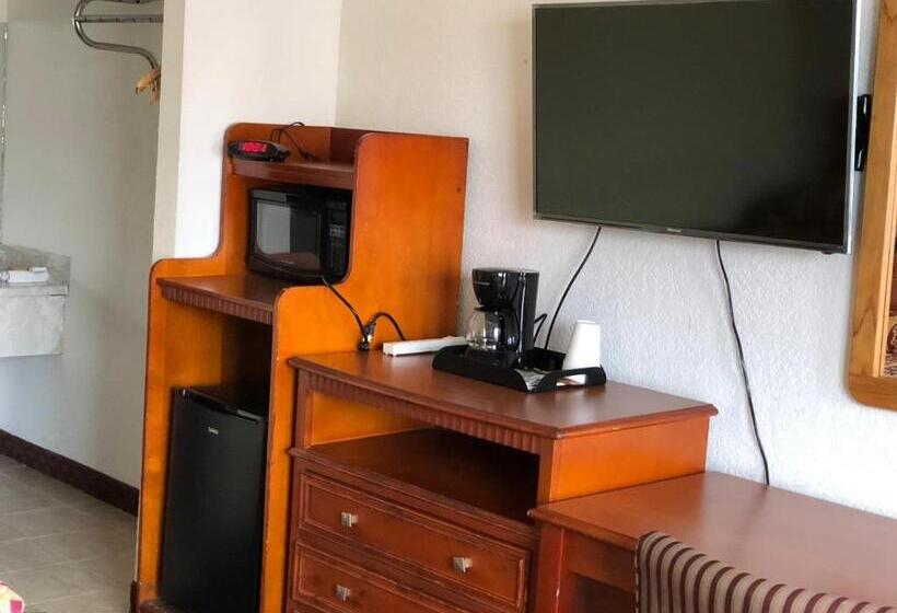 فندق صغير Budget Inn Express