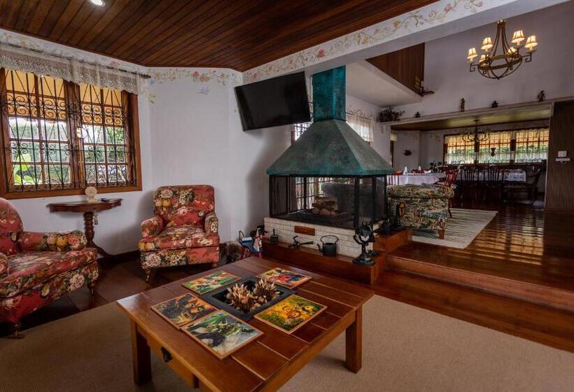 Pensió Guest House Família