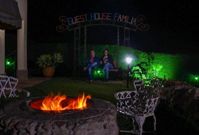 Pensió Guest House Família