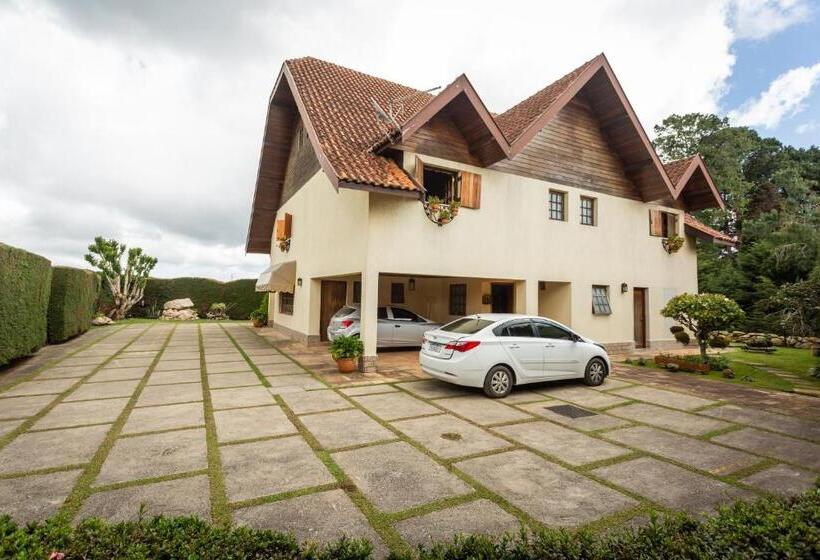 Pensió Guest House Família