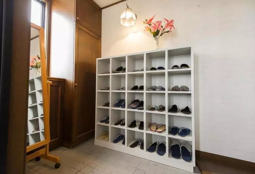 Majatalo Guest House Izumi