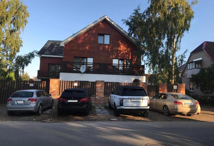 پانسیون Villa Midesta