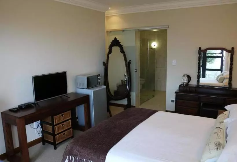 پانسیون 387 Bushbuck