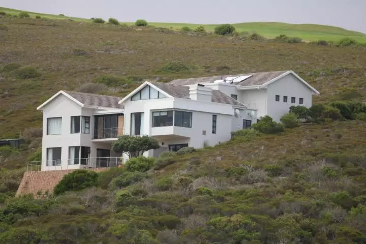 پانسیون 387 Bushbuck