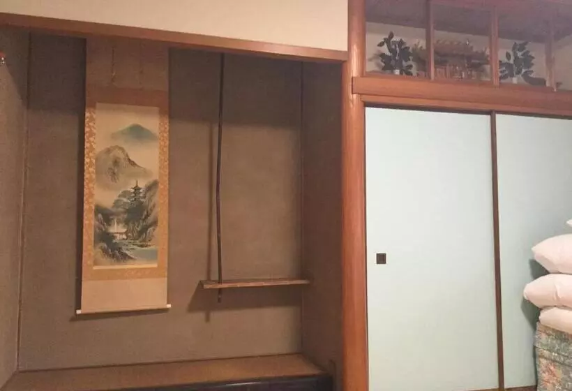 Majatalo Guesthouse Shell