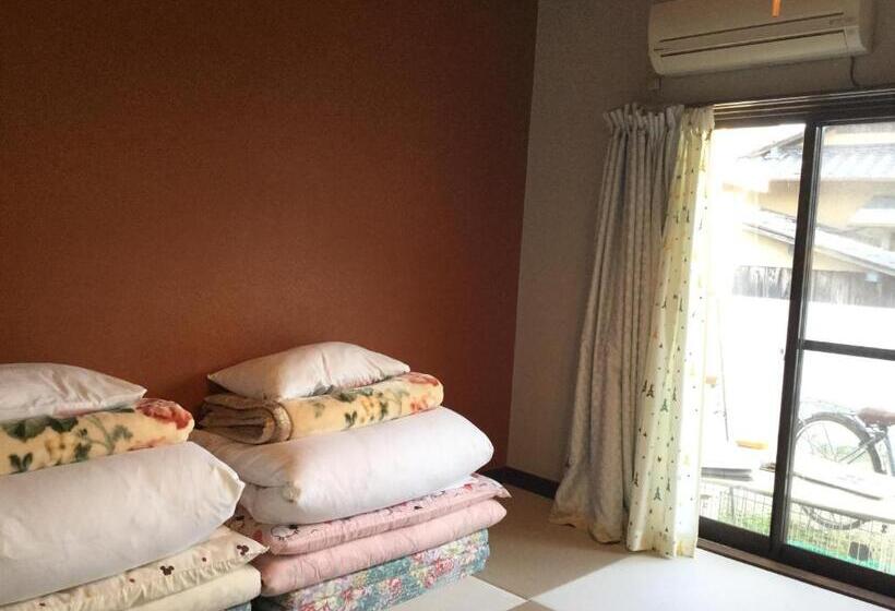 Pensione Guesthouse Shell