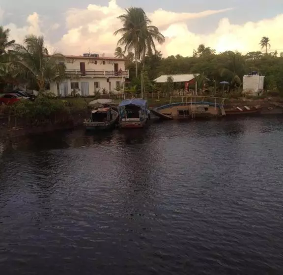 ペンション Pousada Acuípe