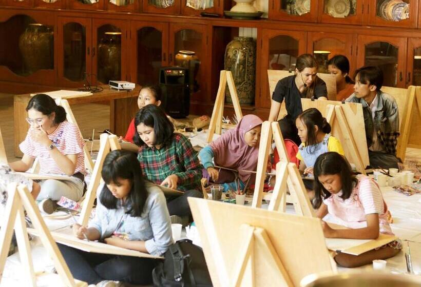 膳宿费 Raintree Boutique Villa & Gallery