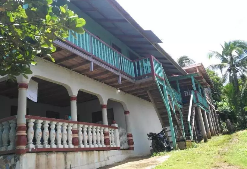 Majatalo Corn Island Hostal Alal Suite