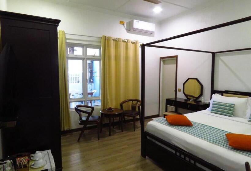 پانسیون The Sunrise Huraa