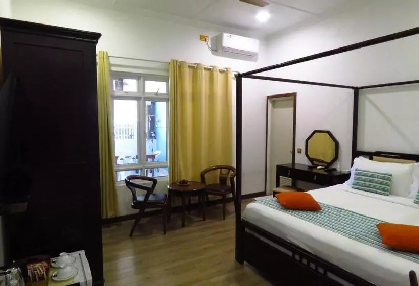 پانسیون The Sunrise Huraa