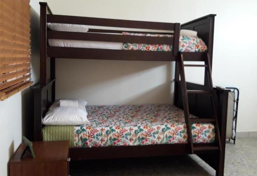 هاستل Ocean Pearl Inn