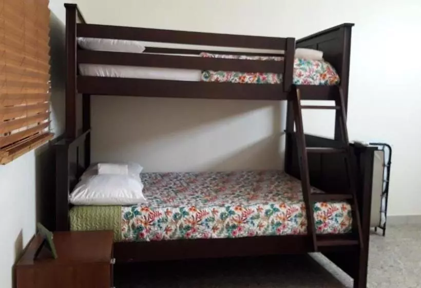 هاستل Ocean Pearl Inn