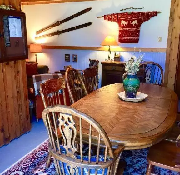 Majatalo Bond Ranch Retreat
