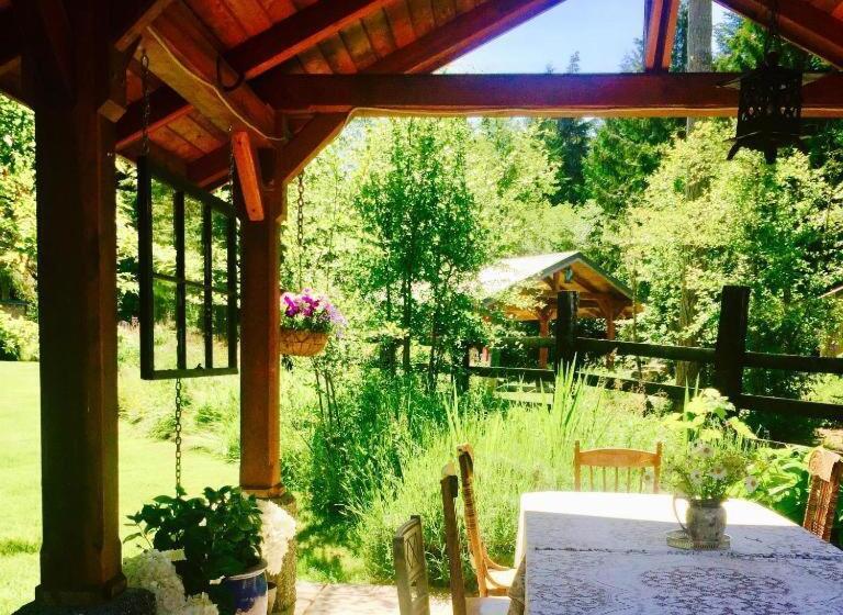 بنسيون Bond Ranch Retreat