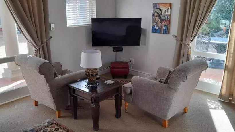 Majatalo Erinvale Garden Cottage