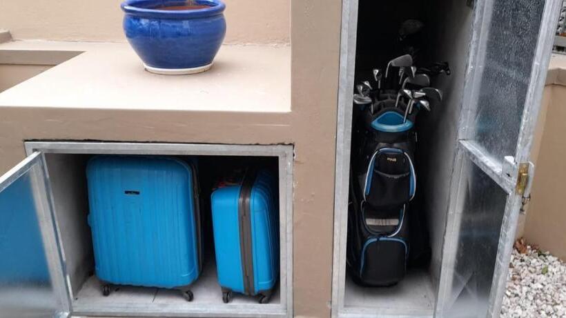 بنسيون Erinvale Garden Cottage