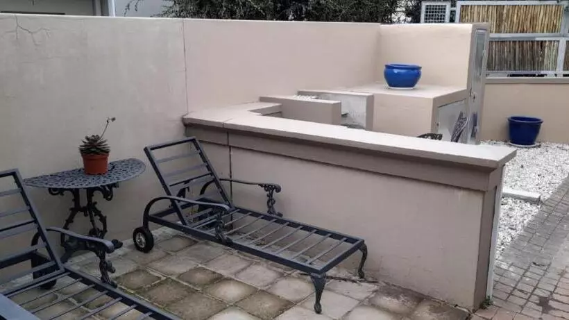 Majatalo Erinvale Garden Cottage