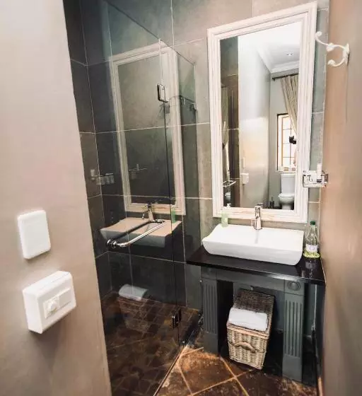 ペンション Godiva Spa & Guesthouse