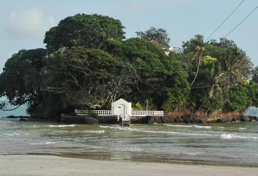 پانسیون Singhe Resort