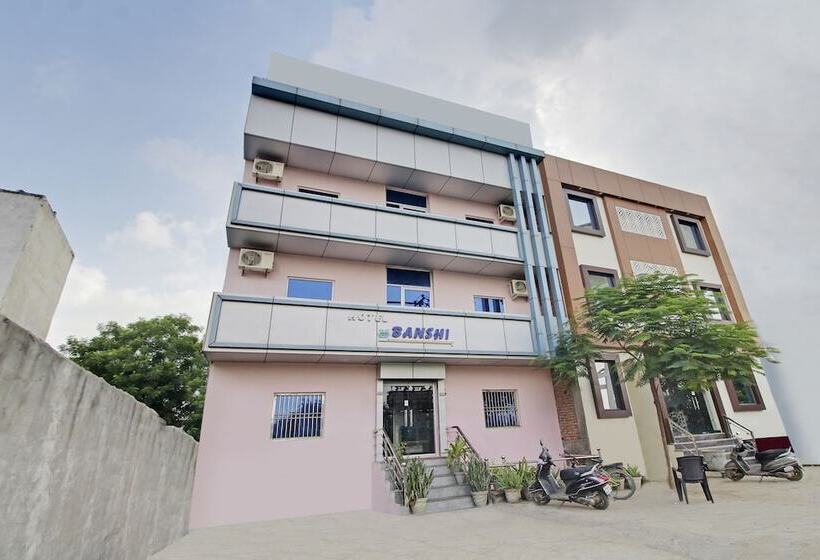 هاستل Treebo Trip Banshi