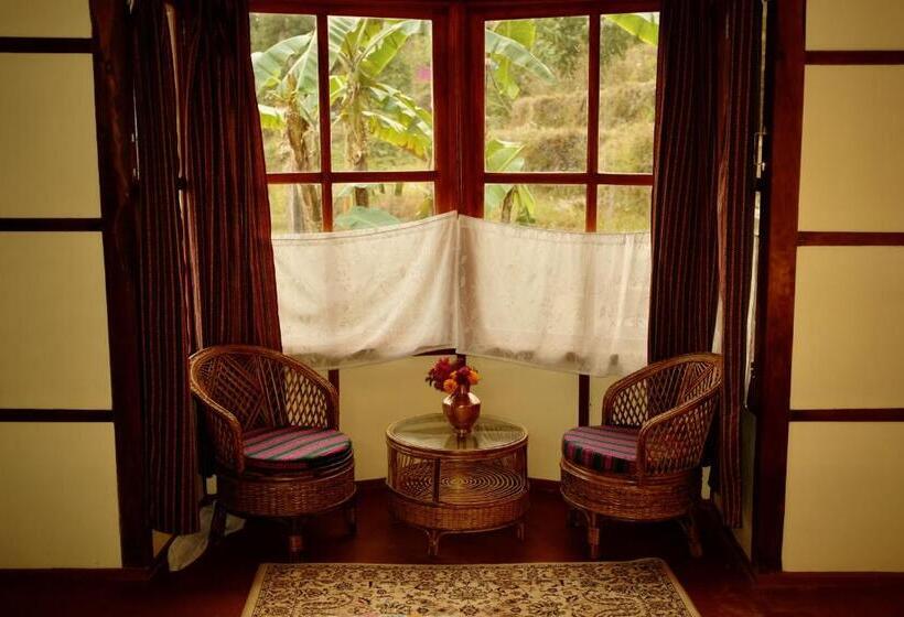 هتل Kalimpong Village Retreat