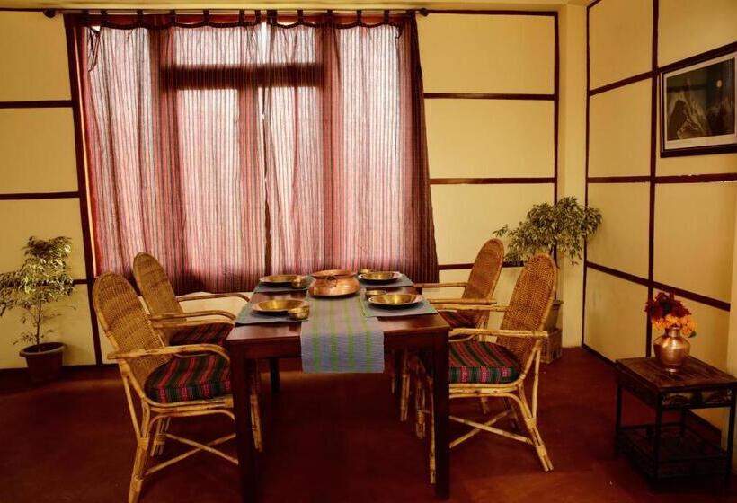 هتل Kalimpong Village Retreat