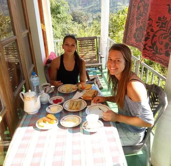 پانسیون Royal Vantage