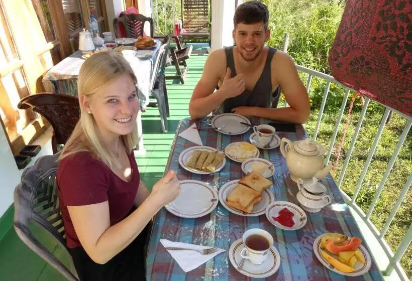 پانسیون Royal Vantage