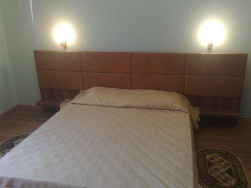 پانسیون Colt De Rai