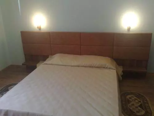 پانسیون Colt De Rai