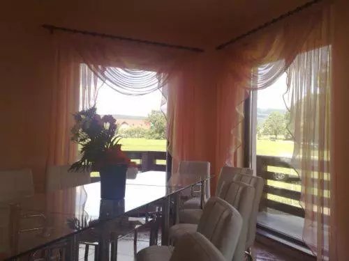 پانسیون Colt De Rai