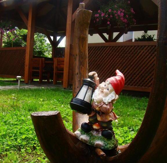 پانسیون Colt De Rai