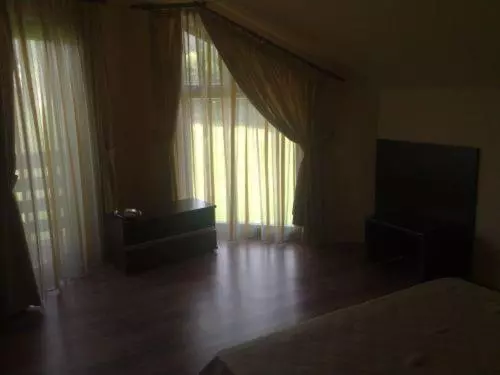 پانسیون Colt De Rai