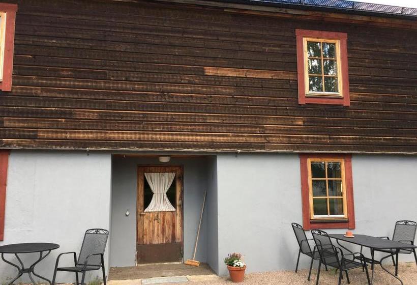 بنسيون Knappgården