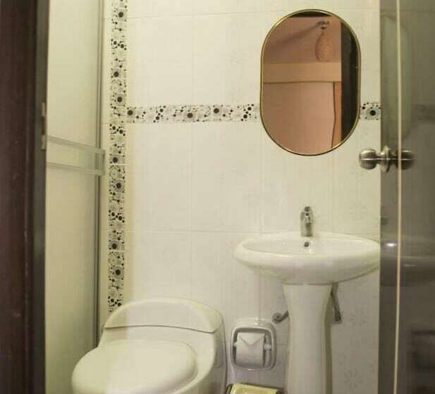 بنسيون Leos Komfort Inn