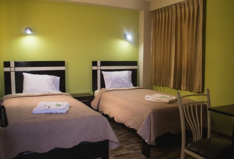 بنسيون Leos Komfort Inn