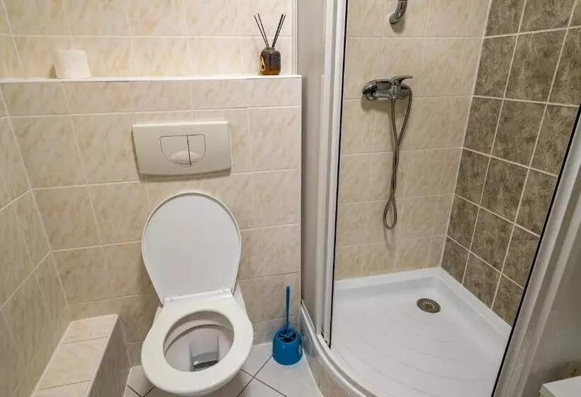 Majatalo Penzion Karlov